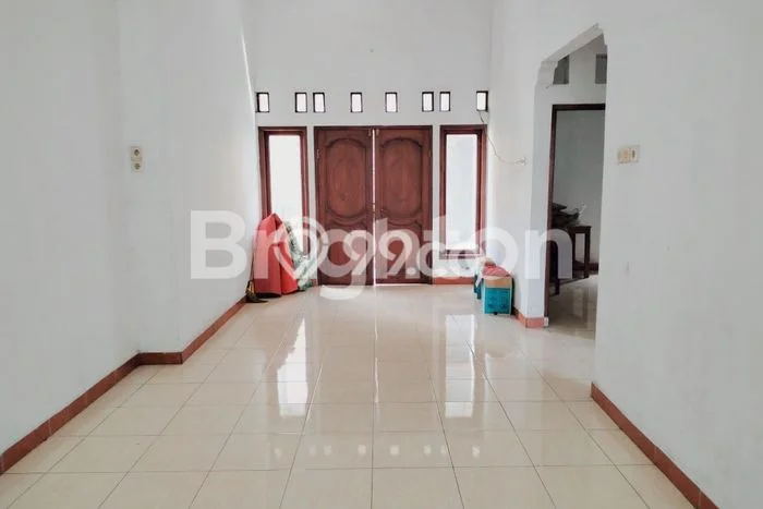 Jual Rumah Bagus Siap Huni LB 350m2 di Umbulharjo, Yogyakarta Jual Rumah Bagus Siap Huni LB 350m2 di Umbulharjo, Yogyakarta