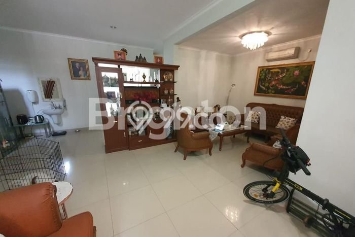 Hunian Mewah LB 220m2 Siap Huni Desain Elegan di Summarecon Bekasi, Bekasi Hunian Mewah LB 220m2 Siap Huni Desain Elegan di Summarecon Bekasi, Bekasi