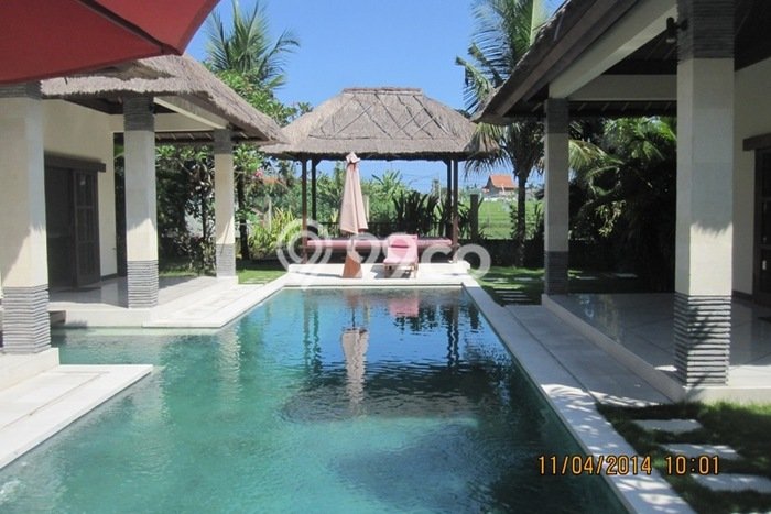 Disewakan Villa Minimalis Canggu Usd 320/hari Disewakan Villa Minimalis Canggu Usd 320/hari