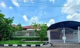 Hunian Mewah LB 275m2 Siap Pakai Desain Elegan di Darmo permai, Surabaya Hunian Mewah LB 275m2 Siap Pakai Desain Elegan di Darmo permai, Surabaya