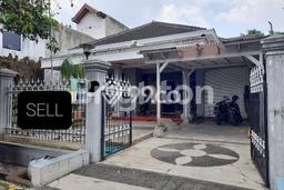 For Sale! Luxury House LT 416m2 Desain Elegan di Purwantoro For Sale! Luxury House LT 416m2 Desain Elegan di Purwantoro