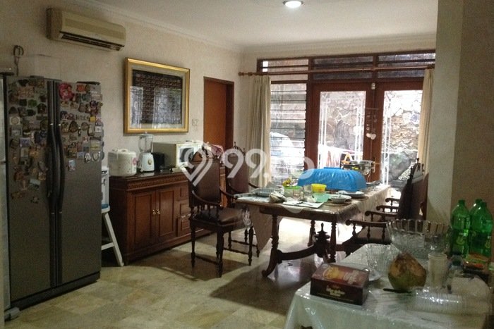 Rumah Elit Modern Siap Huni di Senayan Jakarta Selatan Rumah Elit Modern Siap Huni di Senayan Jakarta Selatan