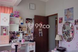 Rumah di Bintaro, Jakarta Selatan, LT 120m² LB 135m² - JUAL CEPAT! Rumah di Bintaro, Jakarta Selatan, LT 120m² LB 135m² - JUAL CEPAT!