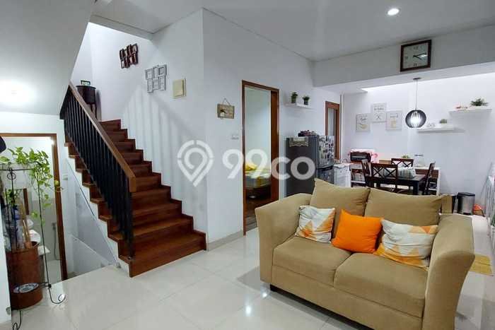 Rumah Strategis Modern Lb 105m2 di Kembangan, Jakarta Barat Rumah Strategis Modern Lb 105m2 di Kembangan, Jakarta Barat
