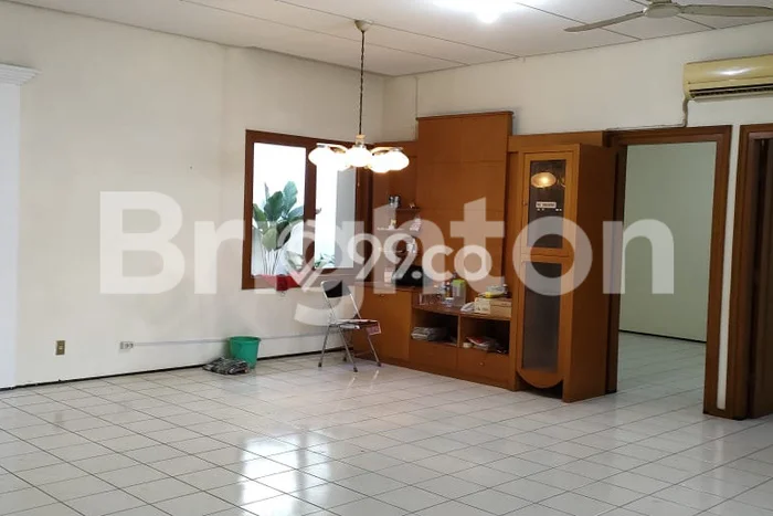 Dijual Rumah Mewah Exclusive di Dukuh Pakis, Surabaya Dijual Rumah Mewah Exclusive di Dukuh Pakis, Surabaya