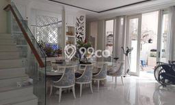 For Sale! Luxury House LT 264m2 Desain Elegan di Surabaya Kota For Sale! Luxury House LT 264m2 Desain Elegan di Surabaya Kota