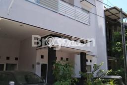 Jual Rumah Favorit Siap Huni LB 200m2 di Banaran, Solo Jual Rumah Favorit Siap Huni LB 200m2 di Banaran, Solo