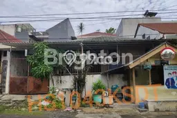 Hunian Elit LB 160m2 Siap Huni Desain Elegan di Mayjen Sungkono, Surabaya Hunian Elit LB 160m2 Siap Huni Desain Elegan di Mayjen Sungkono, Surabaya