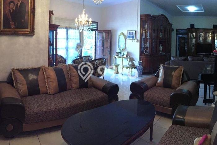 Dijual Rumah Premium dengan Fasilitas Sekitar Lengkap di Jatinegara, Jakarta Timur Dijual Rumah Premium dengan Fasilitas Sekitar Lengkap di Jatinegara, Jakarta Timur