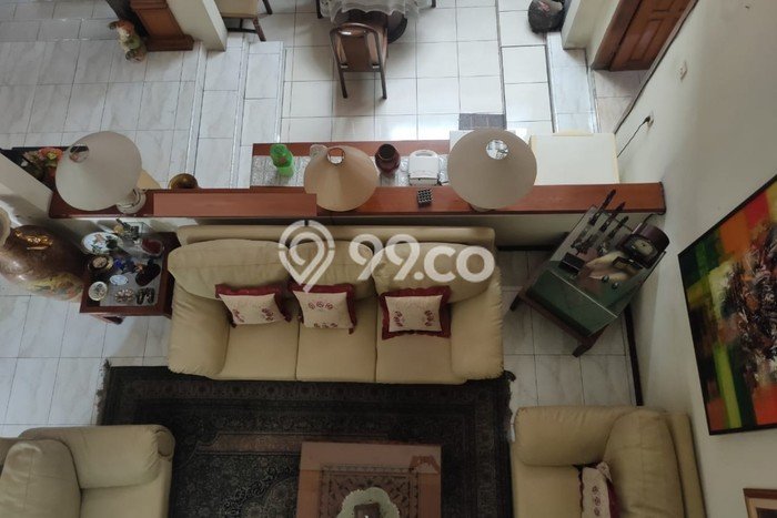 Rumah Elit LB 0m2 Siap Pakai Desain Elegan di Jemursari, Surabaya Rumah Elit LB 0m2 Siap Pakai Desain Elegan di Jemursari, Surabaya