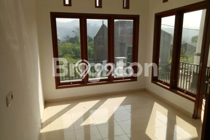 Rumah 4 KT 2 KM di Kawasan Bumiaji, Batu Rumah 4 KT 2 KM di Kawasan Bumiaji, Batu