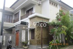 Disewakan Rumah Minimalis Kerobokan 150 Jt/thn Disewakan Rumah Minimalis Kerobokan 150 Jt/thn
