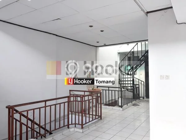 KESEMPATAN TERBAIK! Rumah di Petojo, 2 KM, Ready, LT 162m² Bangunan 406m² KESEMPATAN TERBAIK! Rumah di Petojo, 2 KM, Ready, LT 162m² Bangunan 406m²