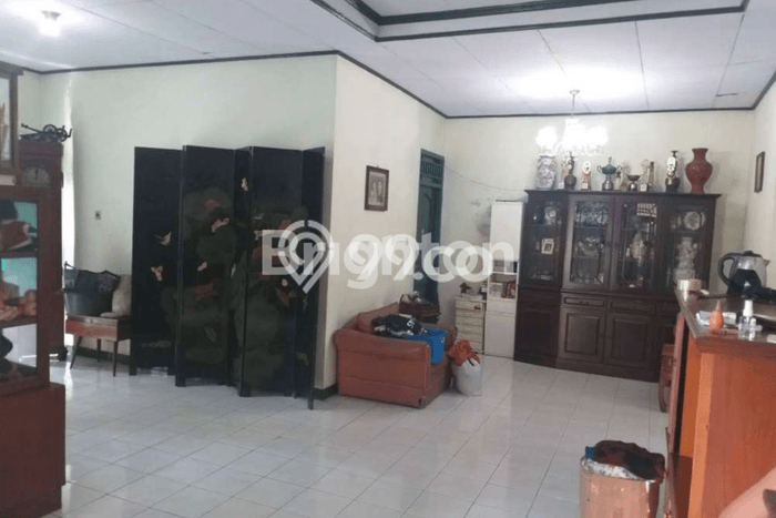 Dijual Rumah Mewah Megah Dengan View Eksklusif di Joglo, Jakarta Barat Dijual Rumah Mewah Megah Dengan View Eksklusif di Joglo, Jakarta Barat