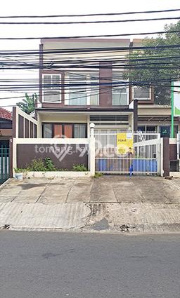 Ready to Use! Luxury House LT 162m2 Desain Elegan di Tomang Ready to Use! Luxury House LT 162m2 Desain Elegan di Tomang