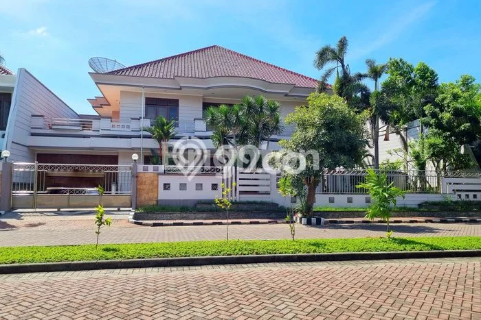 Rumah Luxury Modern Tanpa Renovasi di Sukomanunggal Surabaya Rumah Luxury Modern Tanpa Renovasi di Sukomanunggal Surabaya