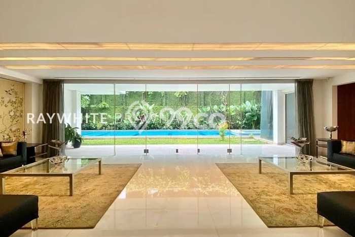 Jual Rumah Luas Elegan Dengan View Eksklusif di Patal Senayan, Jakarta Selatan Jual Rumah Luas Elegan Dengan View Eksklusif di Patal Senayan, Jakarta Selatan