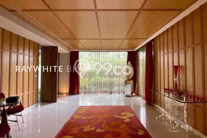 Jual Rumah Luas Elegan Dengan View Eksklusif di Patal Senayan, Jakarta Selatan Jual Rumah Luas Elegan Dengan View Eksklusif di Patal Senayan, Jakarta Selatan