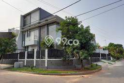 Hunian Mewah LB 300m2 Siap Huni Desain Elegan di Pulomas, Jakarta Timur Hunian Mewah LB 300m2 Siap Huni Desain Elegan di Pulomas, Jakarta Timur