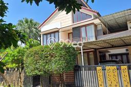 Ready to Use! Luxury House LT 272m2 Desain Elegan di Cibubur Ready to Use! Luxury House LT 272m2 Desain Elegan di Cibubur