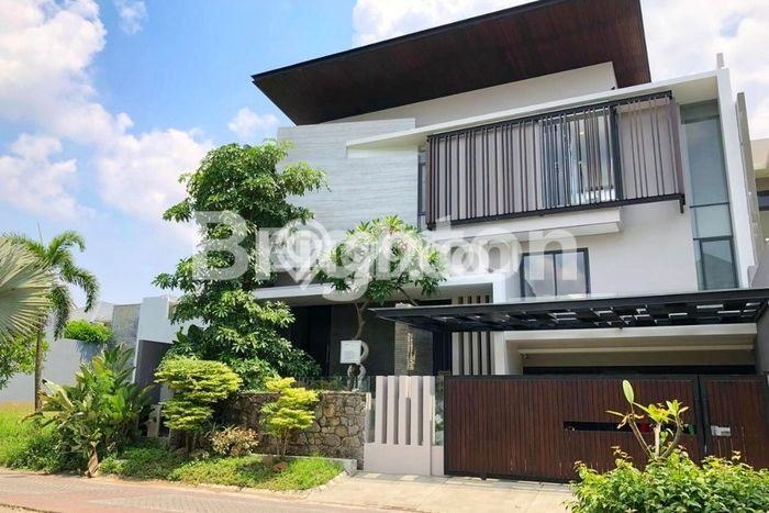 Rumah Luxury Modern Tanpa Renovasi di Citraland Surabaya Rumah Luxury Modern Tanpa Renovasi di Citraland Surabaya