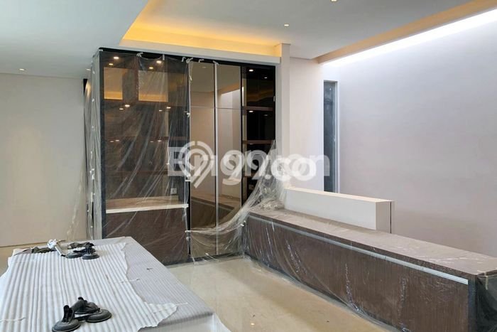 Rumah Luxury Modern Tanpa Renovasi di Citraland Surabaya Rumah Luxury Modern Tanpa Renovasi di Citraland Surabaya