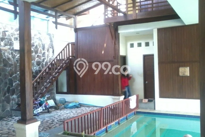 FEATURED! Rumah Nyaman area Gunung soputan, Luas 250m² Bangunan 180m² FEATURED! Rumah Nyaman area Gunung soputan, Luas 250m² Bangunan 180m²