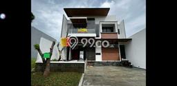 Rumah di Gading Serpong, Luas 300m², LB 450m² Rumah di Gading Serpong, Luas 300m², LB 450m²