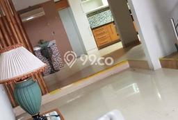 Lokasi terbaik! Rumah siap huni dikontrakkan di Kelapa Gading LB 220m2 Lokasi terbaik! Rumah siap huni dikontrakkan di Kelapa Gading LB 220m2