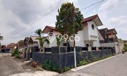 Dijual Cepat Rumah Bagus Siap Huni LB 145m2 di Pedurungan, Semarang Dijual Cepat Rumah Bagus Siap Huni LB 145m2 di Pedurungan, Semarang