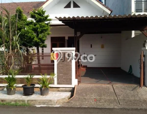 Rumah Asri di Kedoya, 3 KM, LT 160m² Bangunan 122m² Rumah Asri di Kedoya, 3 KM, LT 160m² Bangunan 122m²