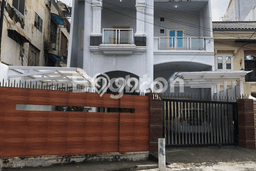 Dijual Rumah Premium dengan Fasilitas Sekitar Lengkap di Medan Kota, Medan Dijual Rumah Premium dengan Fasilitas Sekitar Lengkap di Medan Kota, Medan