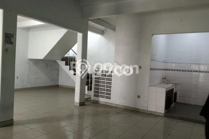 Rumah area Banguntapan, 3 KM, Dekat Pusat Kota, Luas 130m² Bangunan 200m² Rumah area Banguntapan, 3 KM, Dekat Pusat Kota, Luas 130m² Bangunan 200m²