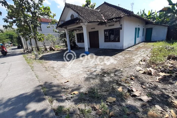 Jual Rumah Bagus Siap Huni LB 200m2 di Mojolaban, Sukoharjo Jual Rumah Bagus Siap Huni LB 200m2 di Mojolaban, Sukoharjo