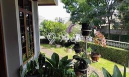 Rumah Luxury Modern Tanpa Renovasi di Surya Sumantri Bandung Rumah Luxury Modern Tanpa Renovasi di Surya Sumantri Bandung