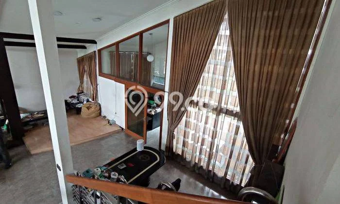 Rumah Elit Modern Tanpa Renovasi di Setiabudi Bandung Rumah Elit Modern Tanpa Renovasi di Setiabudi Bandung