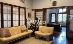 Rumah Nyaman dengan 5 Kamar Tidur di Lokasi Riau, Bandung Rumah Nyaman dengan 5 Kamar Tidur di Lokasi Riau, Bandung