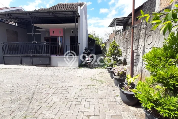 Jual Rumah Harga Miring Jaten Punya 2 KT & LT 60m2 Jual Rumah Harga Miring Jaten Punya 2 KT & LT 60m2