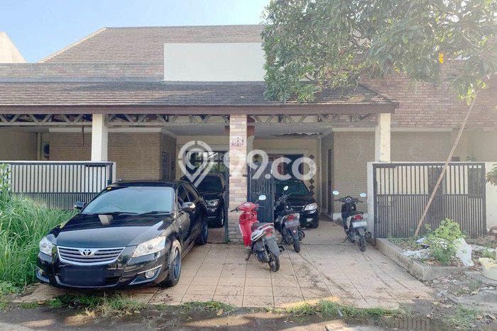 Rumah Eksklusif Dijual LT 360m2 di Benda, Tangerang Rumah Eksklusif Dijual LT 360m2 di Benda, Tangerang