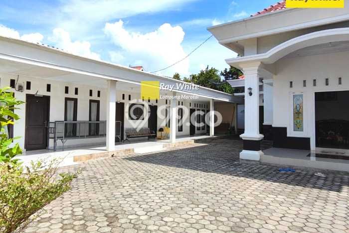 For Sale Rumah 9 Kamar Lokasi Strategis Nyaman dan Strategis di Tanjung Senang For Sale Rumah 9 Kamar Lokasi Strategis Nyaman dan Strategis di Tanjung Senang