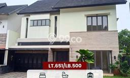 Ready to Use! Premium House LT 651m2 Desain Modern di Lebak Bulus Ready to Use! Premium House LT 651m2 Desain Modern di Lebak Bulus