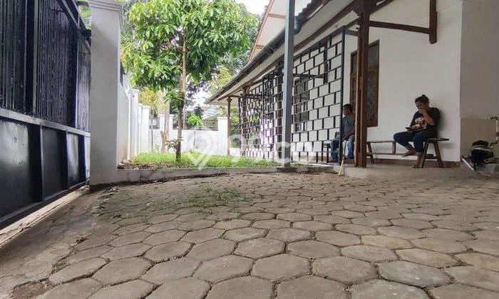 Disewakan! Rumah 4 Kamar Tidur &
2 Kamar Mandi di Peta, Bandung Disewakan! Rumah 4 Kamar Tidur &
2 Kamar Mandi di Peta, Bandung