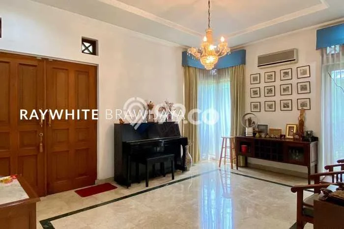 Ready to Use! Luxury House LT 536m2 Desain Modern di Cipete Ready to Use! Luxury House LT 536m2 Desain Modern di Cipete