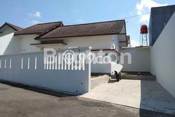 PENAWARAN TERBAIK! Rumah Premium area Depok, Luas 192m² Bangunan 74m² PENAWARAN TERBAIK! Rumah Premium area Depok, Luas 192m² Bangunan 74m²