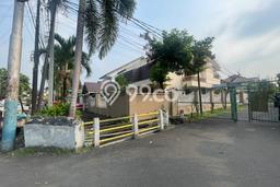 Ready to Use! Premium House LT 377m2 Desain Modern di Pulo Asem Ready to Use! Premium House LT 377m2 Desain Modern di Pulo Asem