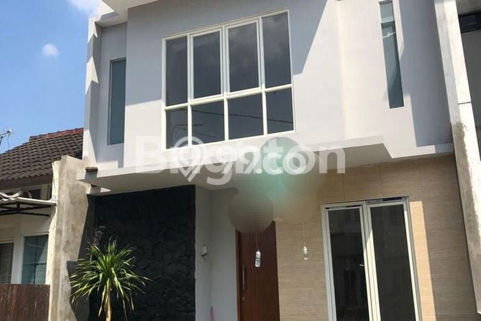 Rumah lokasi Pakal, Surabaya, Luas 84m2m² Bangunan 110m2m² Rumah lokasi Pakal, Surabaya, Luas 84m2m² Bangunan 110m2m²
