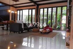 Rumah Elit Modern Tanpa Renovasi di Bintaro Jakarta Selatan Rumah Elit Modern Tanpa Renovasi di Bintaro Jakarta Selatan