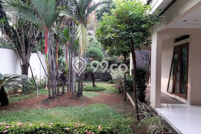 Rumah Elit LB 600m2 Siap Pakai Desain Elegan di Jati Padang, Jakarta Selatan Rumah Elit LB 600m2 Siap Pakai Desain Elegan di Jati Padang, Jakarta Selatan