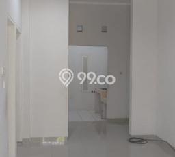 Rumah di Taman Kopo Indah, Dekat Sekolah, 3 KT Rumah di Taman Kopo Indah, Dekat Sekolah, 3 KT
