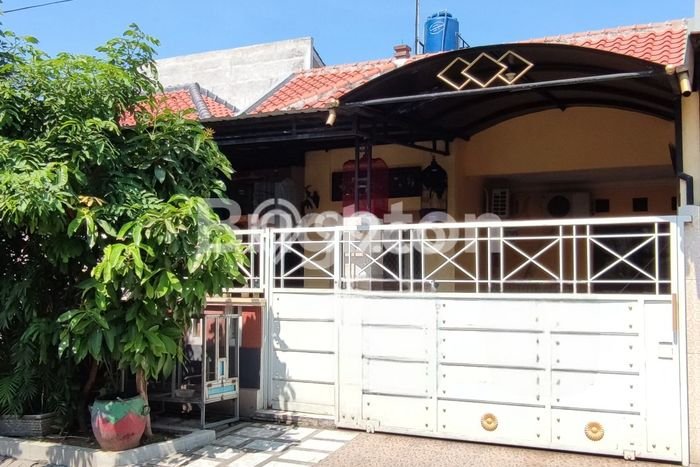 Jual Rumah Strategis Bagus Punya 2 KT di Gedangan Sidoarjo SHM Jual Rumah Strategis Bagus Punya 2 KT di Gedangan Sidoarjo SHM